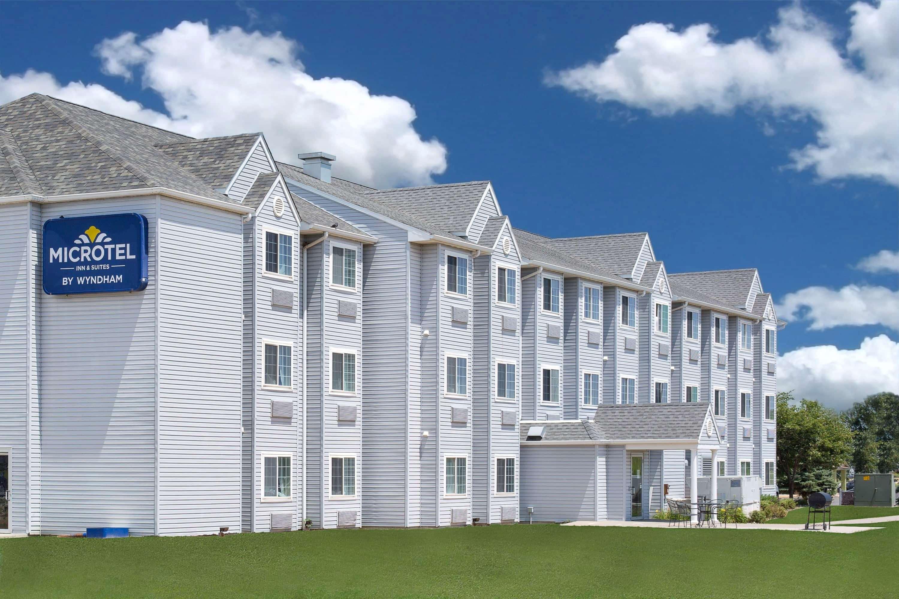 Microtel Inn And Suites - Ames Exterior photo