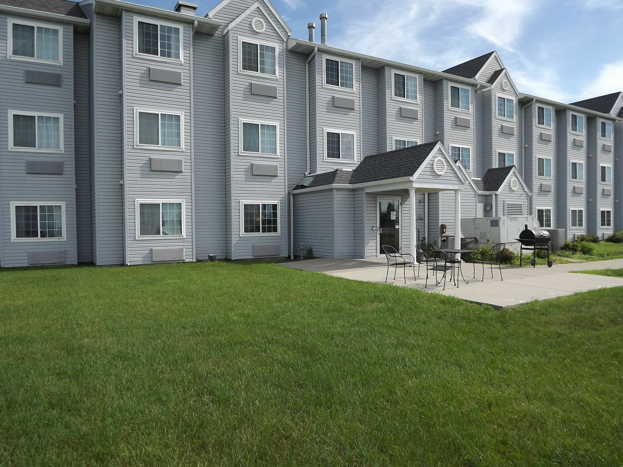 Microtel Inn And Suites - Ames Exterior photo